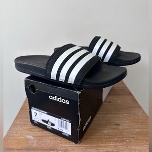 NIB | W7 | adidas Adilette Classic Comfort Slide